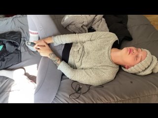 cold canadian samantha knoxx uses vibrator over clothes mp4